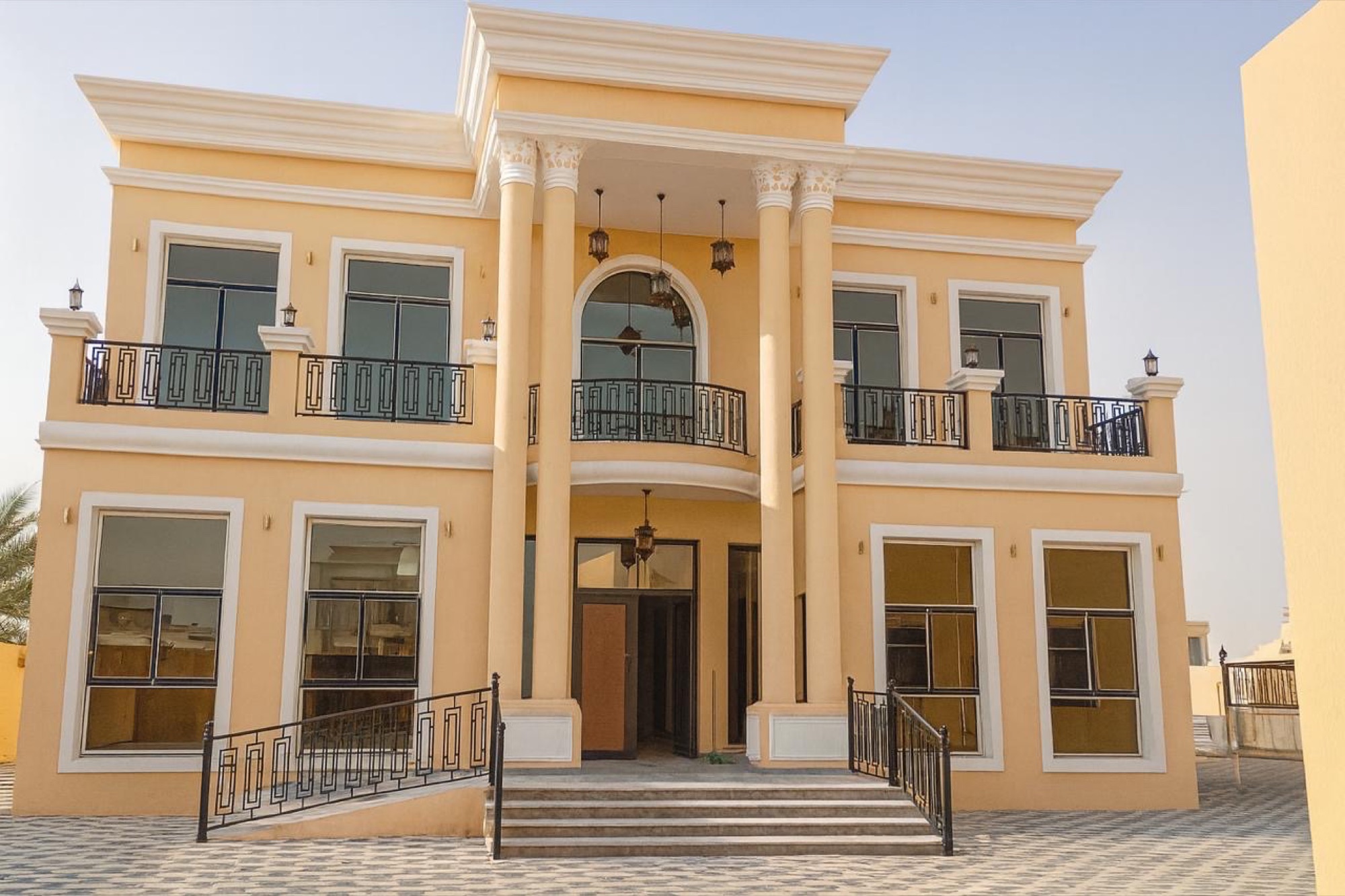 City Bridge villa architecture in Dubai