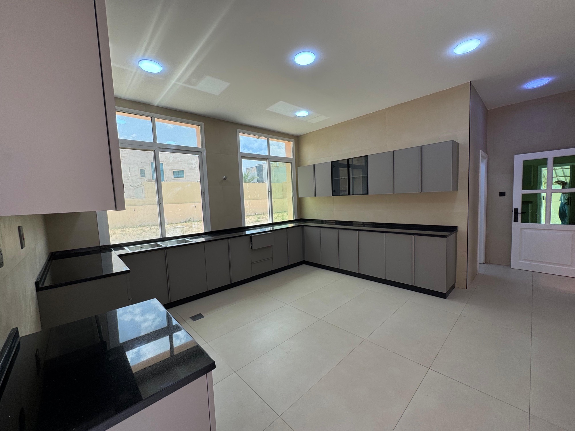City Bridge modern villa kitchen